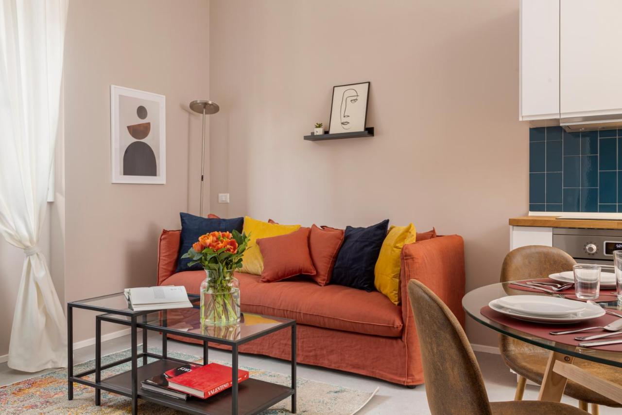 Bilocale Aleardi Apartamento Milão Exterior foto
